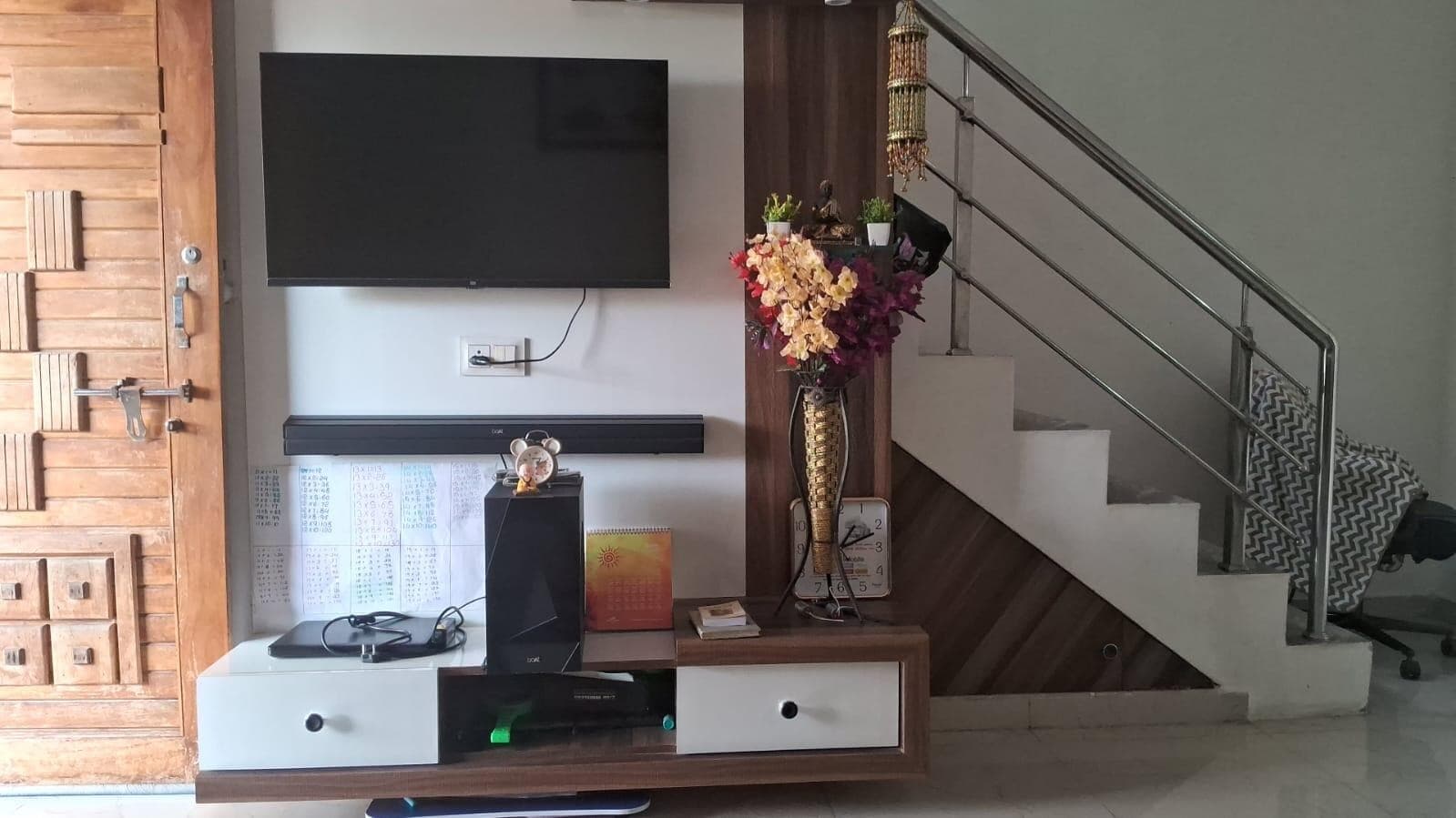 Vishnupress. Behind aanand dham