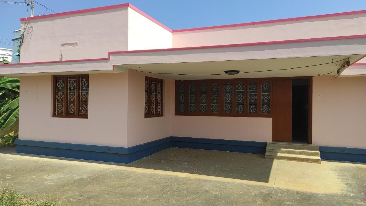 10 BHK Villa Resale in Neikkarapatti, Dindigul - Neikkarapatti