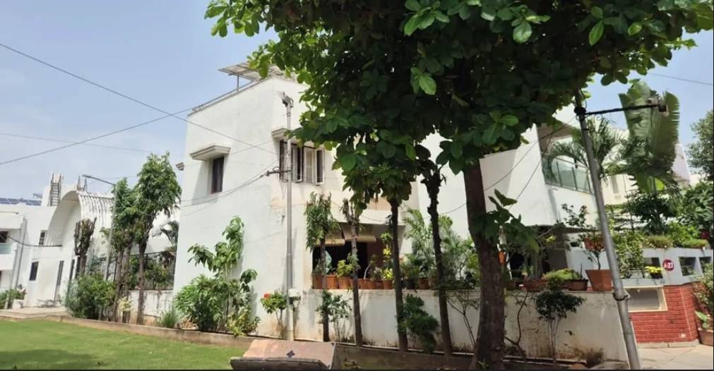 4 BHK House/Villa - detail view in Vadodara
