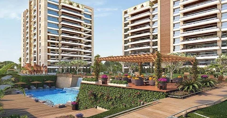 5 BHK Flat for Resale in D and M Elysium Avenue, Piplod, Surat - side view in Surat