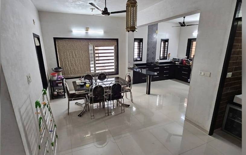 4 BHK House/Villa - detail view in Vadodara