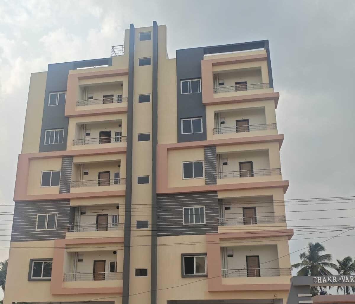 Chakravarthi Mansion - apartment for buy-resale in Ramanayyapeta, Kakinada - main view
