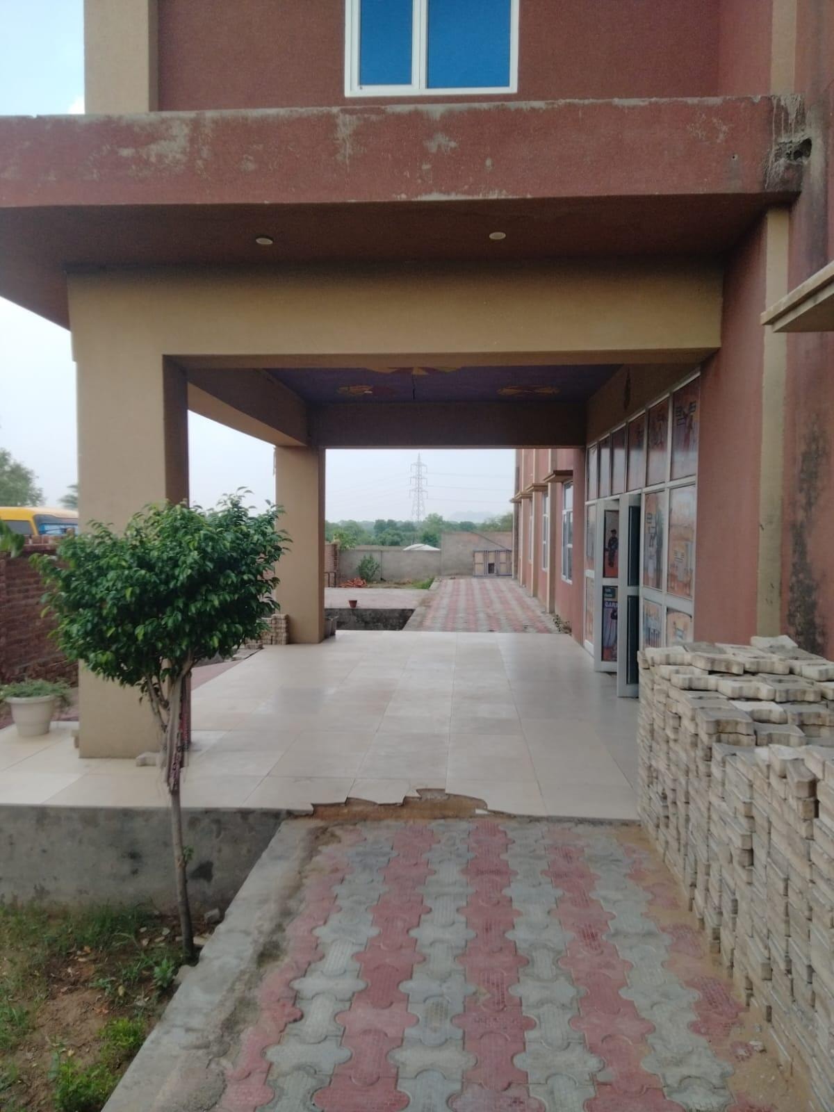 Kharak Kalan, - 5 BHK apartment for buy-resale in Kharak Kalan,, Bhiwani - main view