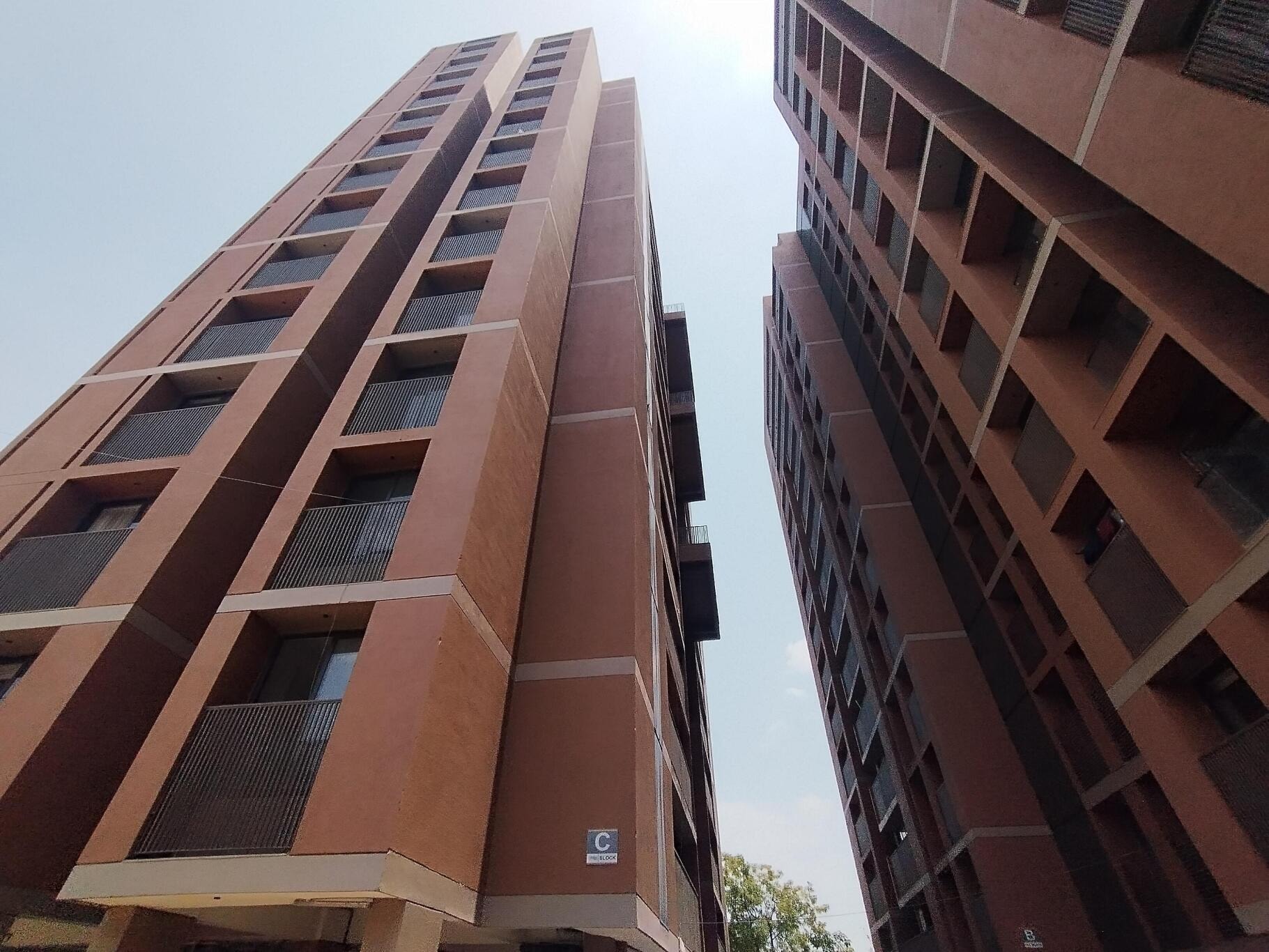 Vishwa Lake Iksa - 2 BHK apartment for buy-resale in Naranpura, Ahmedabad - main view
