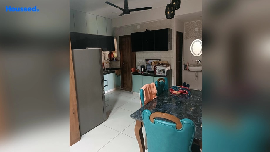 Resale Property - detail view in Gandhinagar